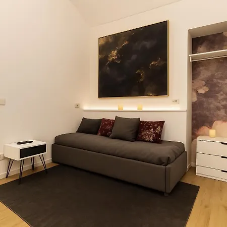 Byme 7 * Τορίνο